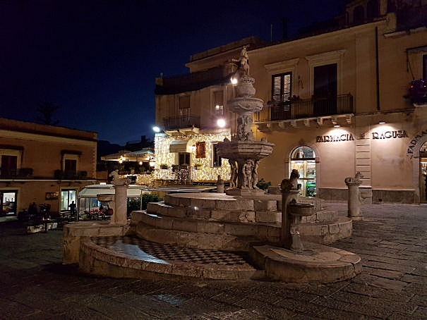 taormina 4 fontane foto taobook