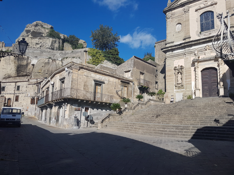 castiglione di sicilia basilica madonna della catena