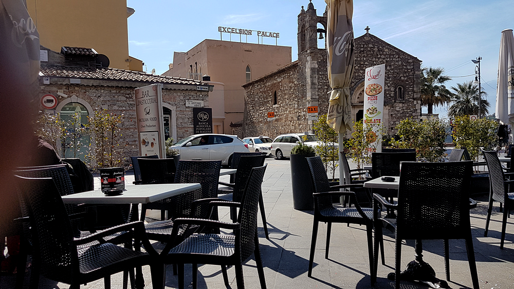 taormina piazza sant'antonio