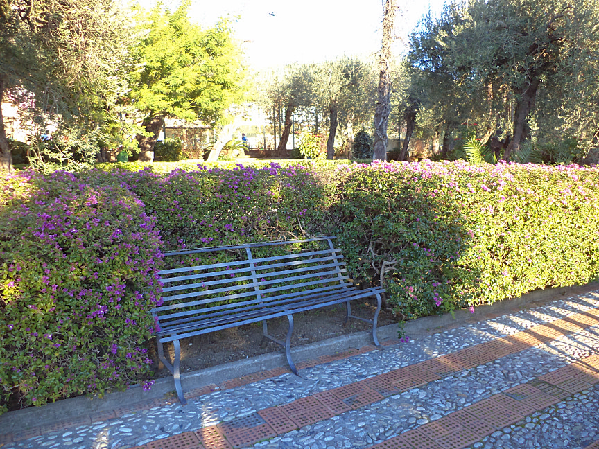 taormina villa comunale panchine