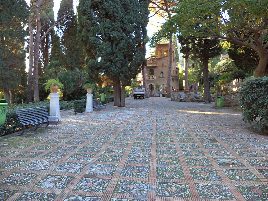 taormina villa comunale casa del custode