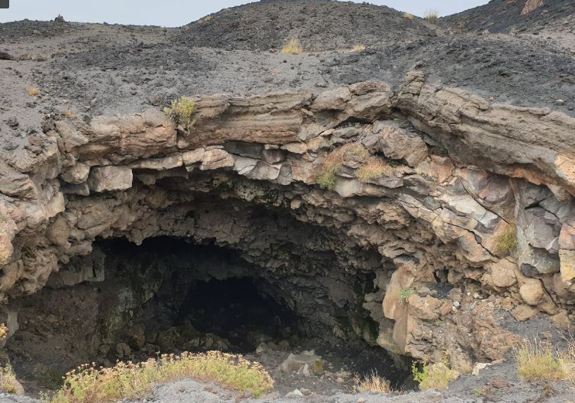 le grotte dell'etna