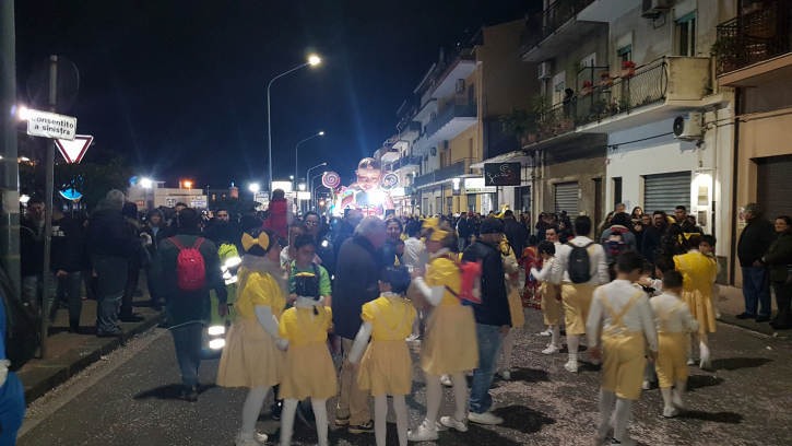 https://www.taobook.it/wp-content/uploads/images/trappitello-taormina-carnevale-2019/trappitello-taormina-carnevale-2019_16.jpg